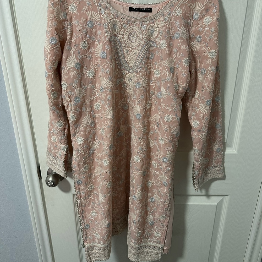 Embroidered Pink lashkara Punjabi suit